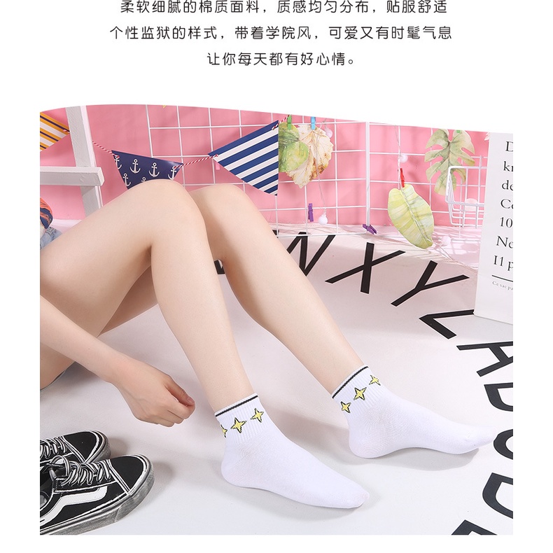 Tất Cổ Trung Họa Tiết Xinh Xắn - Vớ Họa Tiết Chill Cổ Trung