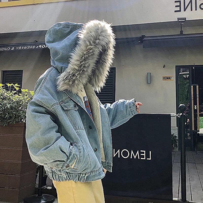 Áo khoác jeans lót lông cừu mũ lông siêu to khổng lồ - Cao cấp loại 1 cầm năng tay