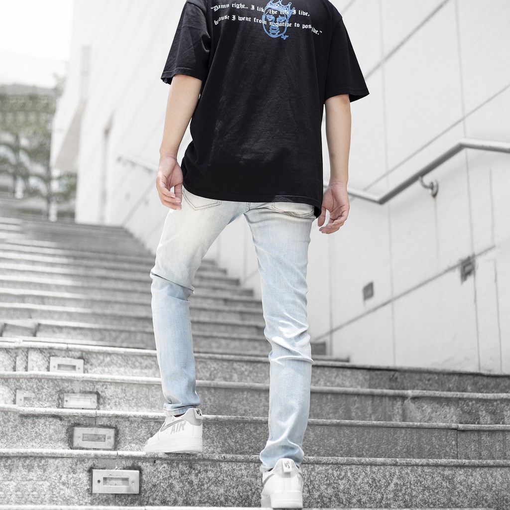 Quần Skinny Jeans Nam-Màu Xanh Nhạt-Rách Ngang Gối-Chất Liệu Cotton Co Giãn-Ống Đứng Dáng-Ống Ôm Chân Chuẩn Skinny | BigBuy360 - bigbuy360.vn