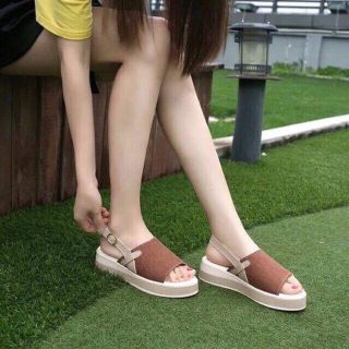 Sandal đế bánh mì thời trang