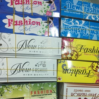 Mạc quần áo in sẵn