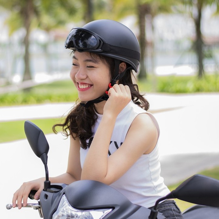 Mũ bảo hiểm phượt nửa đầu Amby Helmet kèm họa tiết trang trí