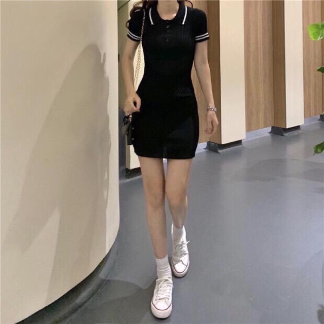 Đầm body có cổ phối tay sọc trắng