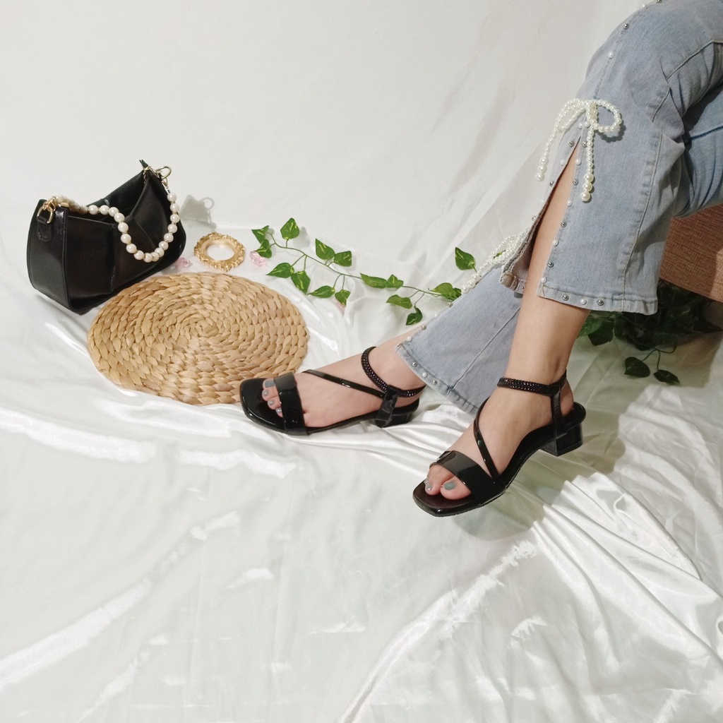 Giày sandal nữ quai hậu đế 3 phân đi học, đi làm 2 màu đen trắng-tb06,3cm