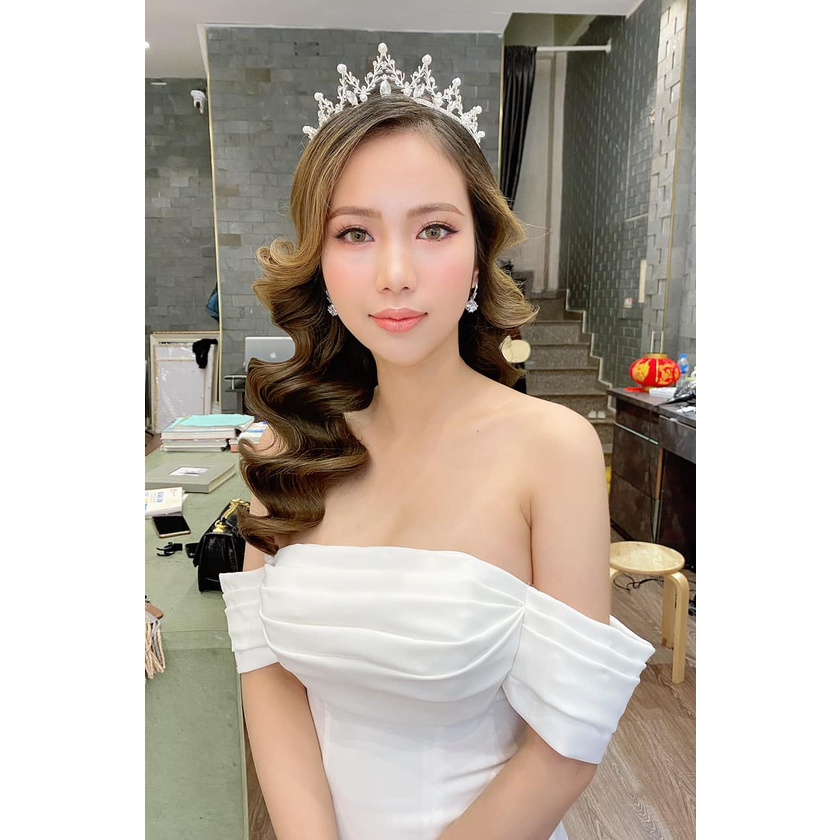 Một em vương miện ngọc nhỏ nhắn xinh xắn, giá để rinh em nó về tay chỉ 85k