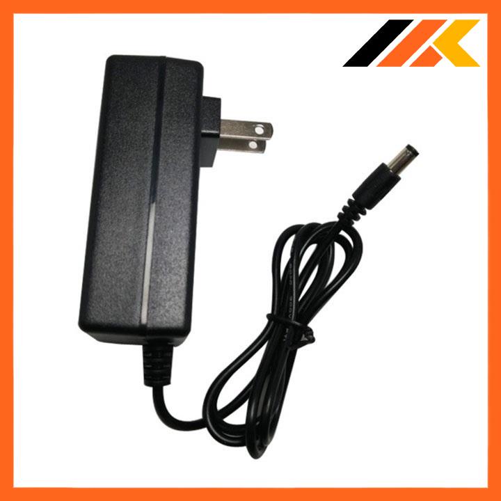 Sạc 3S 12.6V 2A Chuyên Sạc Pin Li-ion 10.8V-12V Có Đèn Báo Trạng Thái Đầy Pin