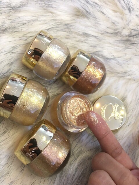 Nhũ mắt kim tuyến Love Alpha dạng gel | BigBuy360 - bigbuy360.vn