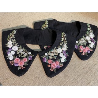 Cổ áo thêu tay ( handmade by Vietnam)