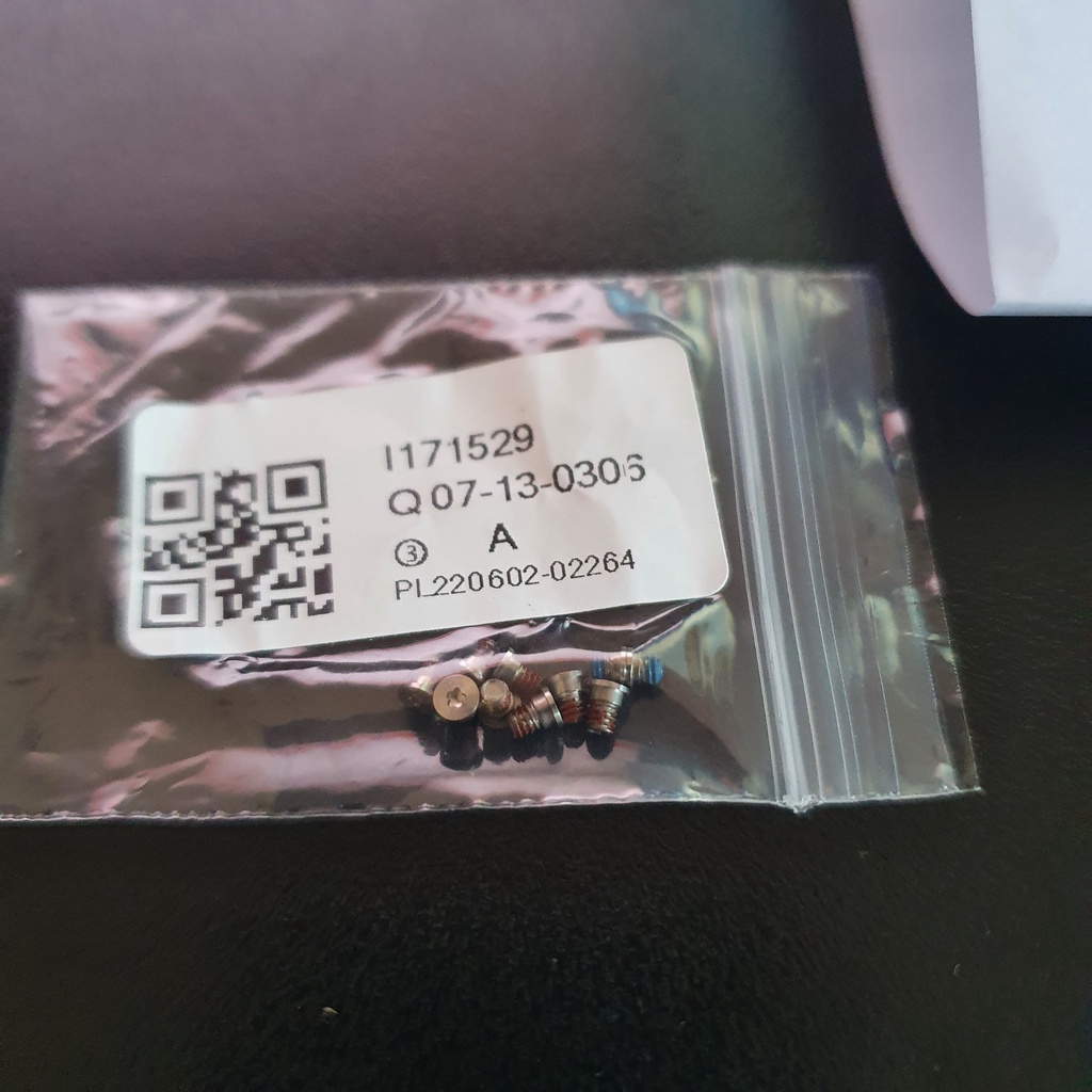 Bộ 10 ốc chuyên dụng cho máy Macbook Pro Retina A1398 A1425 A1502