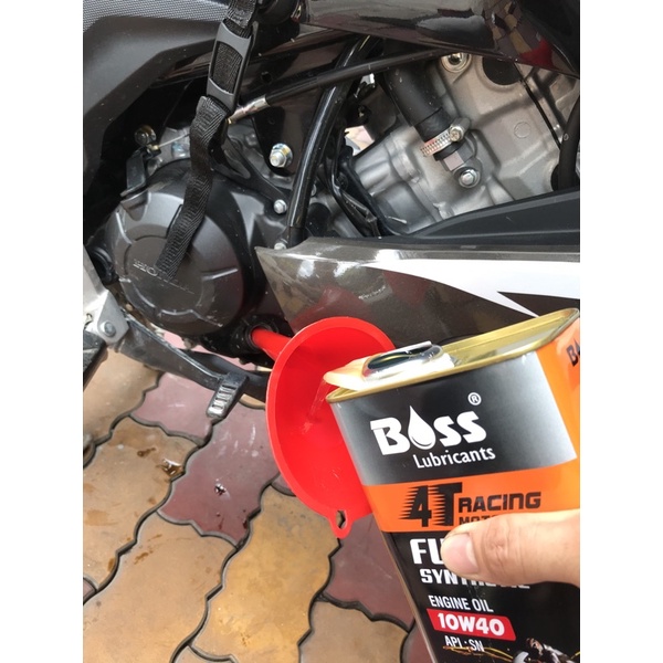 NHỚT BOSS LUBRICANTS 10W40 MA2/MB SN  NHẬP KHẨU UAE