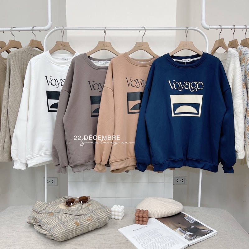 Áo nỉ in chữ Voyage