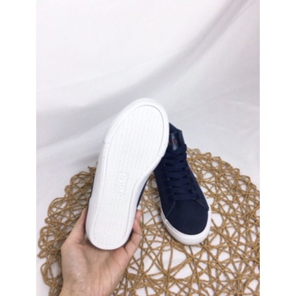 Giày cao cổ polo màu xanh than cho bé trai