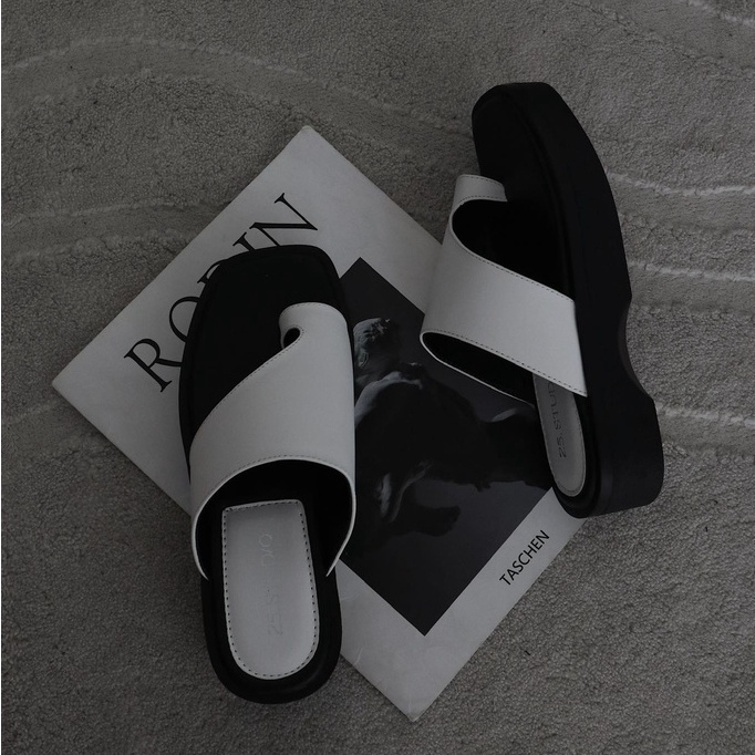 25 STUDIO Dép nữ đế bánh mì xỏ ngón Flatform Sandals