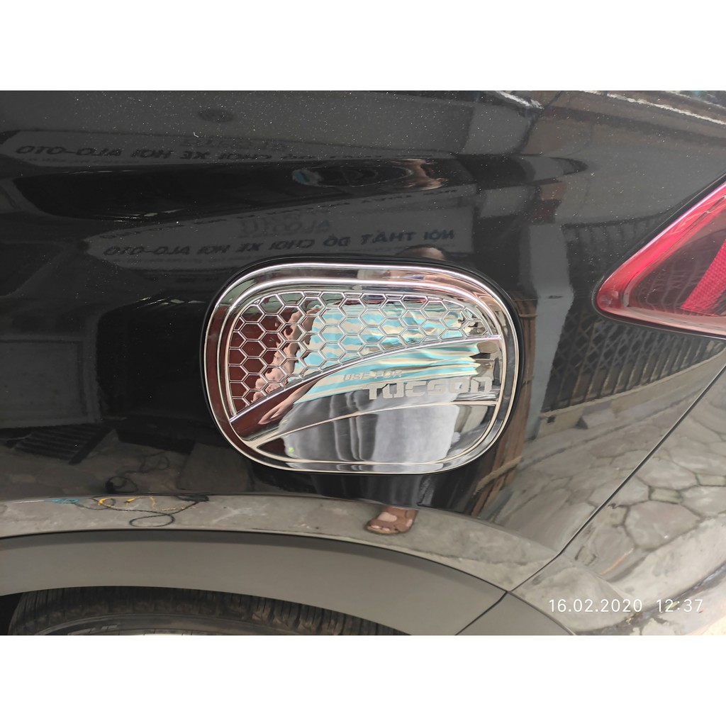 Ốp nắp xăng xe Tucson 2019 2020 2021 2022 2023 Cao Cấp mẫu mạ crom, mẫu carbon