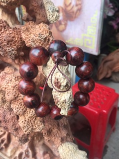 Vòng Tay Gỗ Sưa