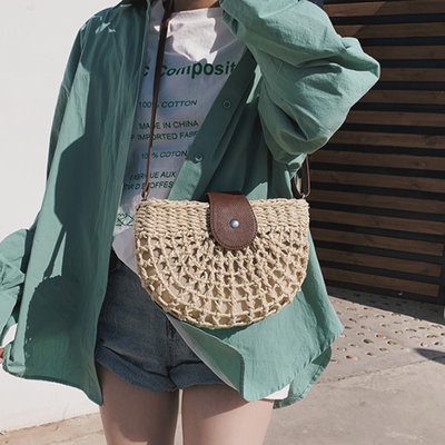 Túi cói bán nguyệt đeo chéo nắp da - Hoa văn lưới nhện - phong cách Vintage