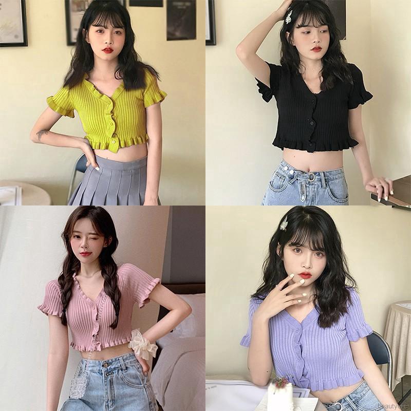 [Mã FAMAYWA giảm 10K đơn 50K] Áo Croptop dệt kim tay ngắn phối nút thiết kế cổ chữ V nữ tính | BigBuy360 - bigbuy360.vn