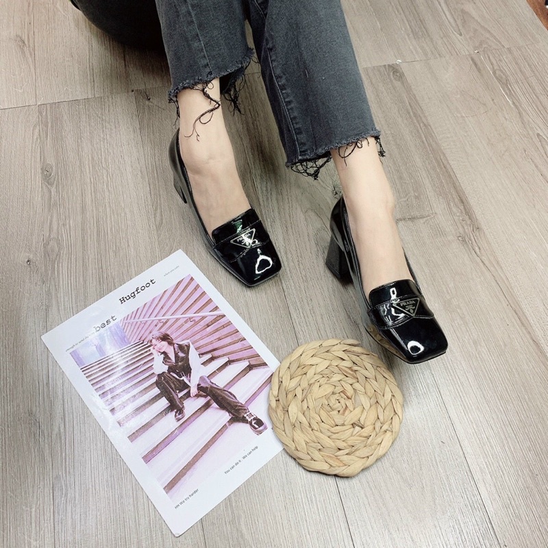 Giày mũi vuông Prada sang chảnh gót 7cm trẻ trung sành điệu