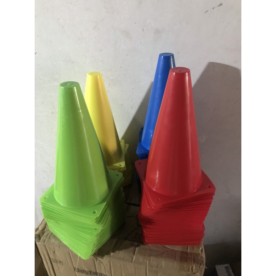 Chóp, nón thể dục cọc tiêu lùn kích thước 23cm Chóp, nón thể dục tập luyện chiến thuật bóng đá size bé