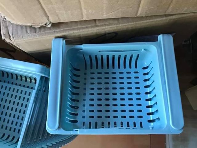 Khay cài cạnh tủ lạnh