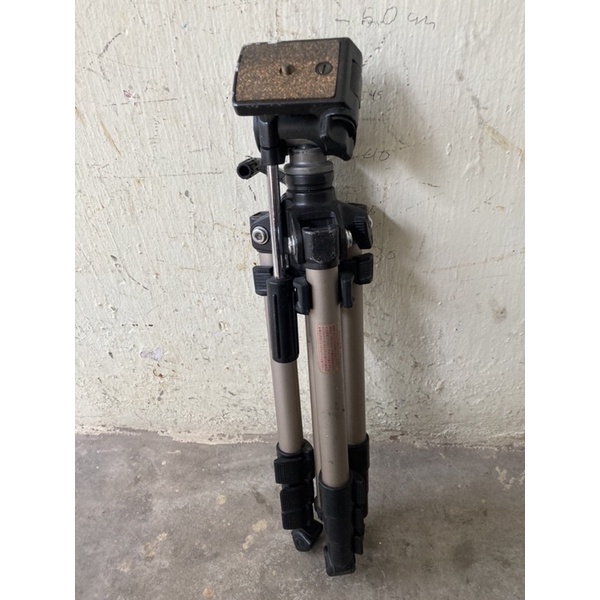 Tripod Velbon Mountain Chaser - Chân máy ảnh Nhật bãi