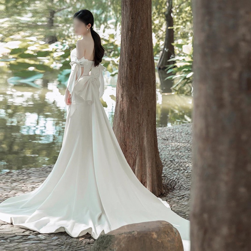Đầm Cưới Đuôi Cá Một Dây Vải Satin Mỏng Nhẹ Đính Nơ Kiểu Pháp Đơn Giản