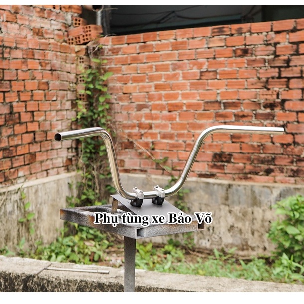Ghi đông xe máy độ phong cách Bobber Dyna