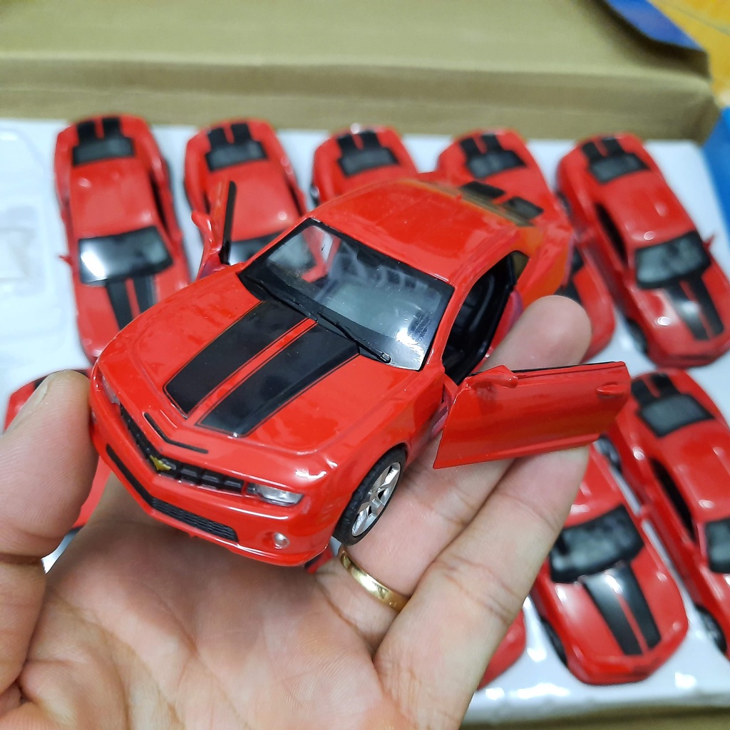 Xe ô tô đồ chơi trẻ em Chevrolet Camaro tỉ lệ 1:38