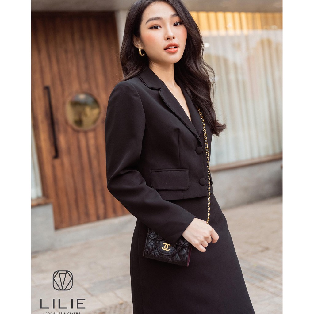 Set Blazer 2 cúc croptop + chân váy | BigBuy360 - bigbuy360.vn