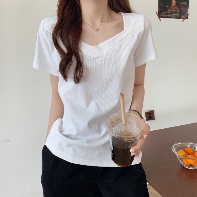 Áo Thun Nữ Tay Ngắn Cổ Tim Tam Giác Thời Trang