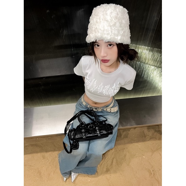 Áo trắng in phản quang