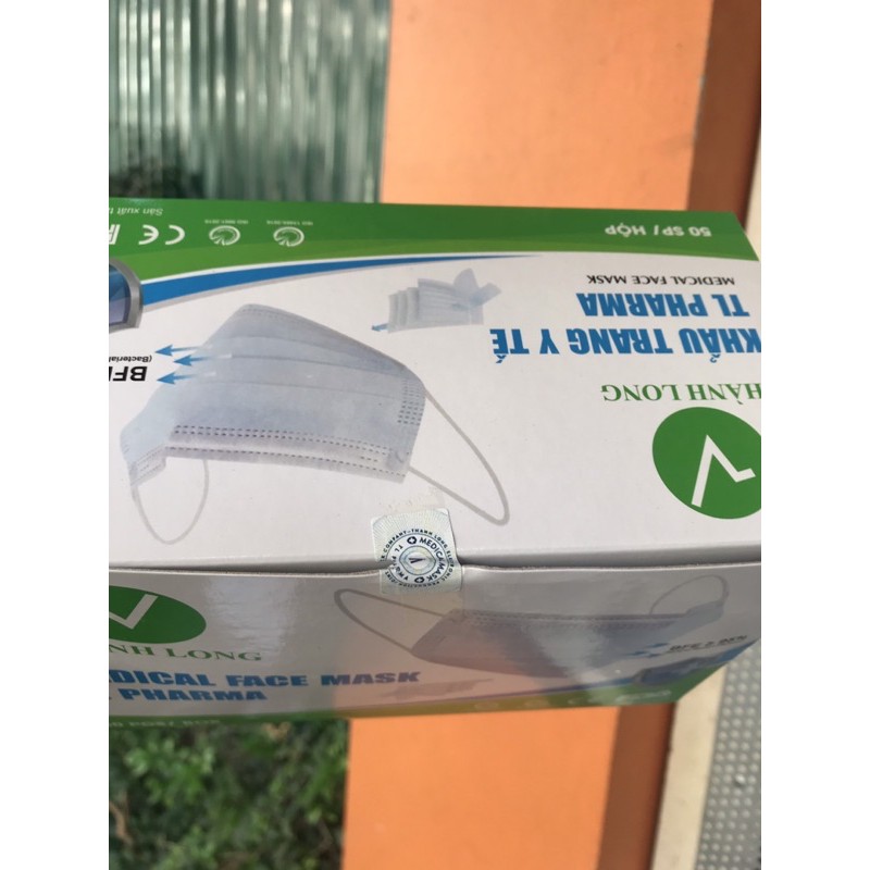 Hộp 50c KHẨU TRANG LONG HƯNG 4 LỚP KHÁNG KHUẨN CÓ DẬP LOGO CAO CẤP