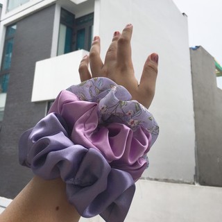 Dây cột tóc Scrunchies tím lịm tìm sim