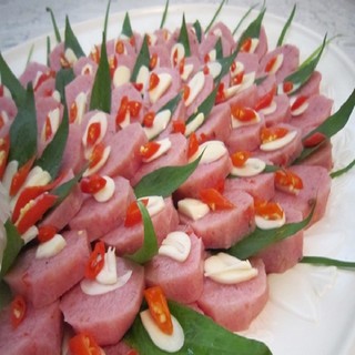 VMC 3S TẠO MÀU ĐỎ HỒNG CHO NEM CHUA, XÚC XÍCH, JAMBONG, LẠP XƯỞNG...