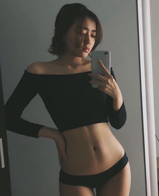 CROPTOP BẸT VAI TAY DÀI | BigBuy360 - bigbuy360.vn