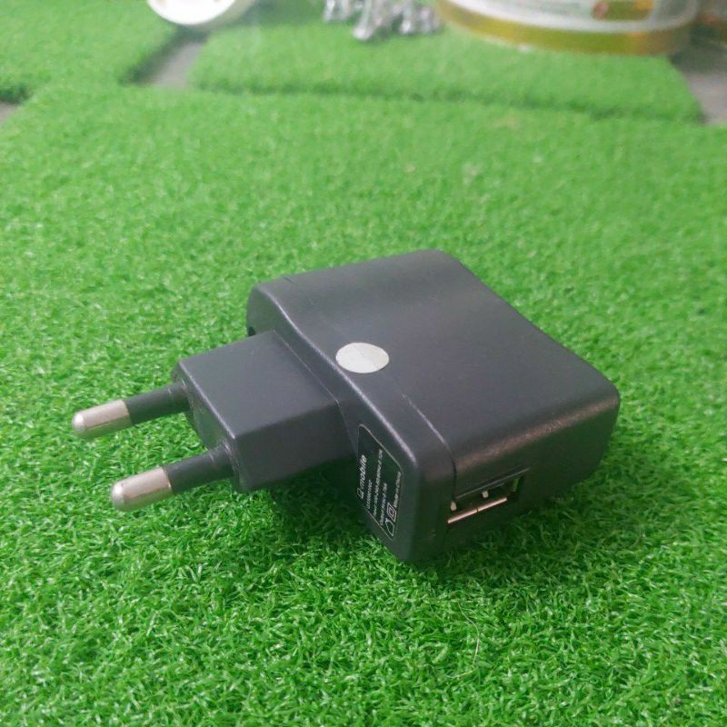 Cốc sạc điện thoại cũ còn sử dụng tốt hãng Qmobile