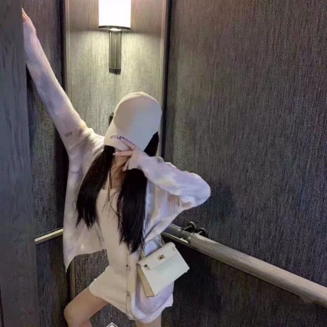 Áo cardigan len xuân thu loang trẻ trung năng động Jennie