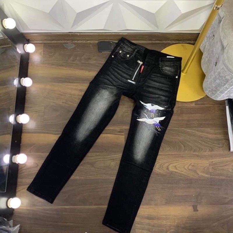 Quần bò côn khoá lệch dập hình hạc bay | BigBuy360 - bigbuy360.vn