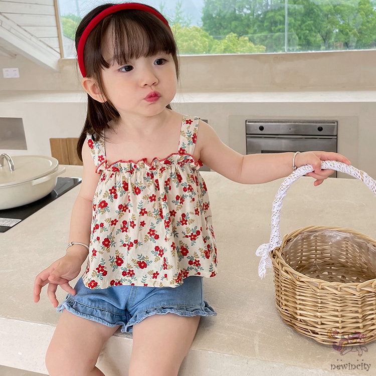 Set Đồ Mùa Hè 2 Món Gồm Áo Hai Dây In Hoa + Quần Ngắn Hàn Quốc Cho Bé Gái