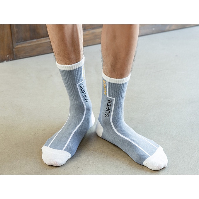 Vớ Tất cổ cao thể thao Nam Nữ phong cách trẻ trung, cá tính, năng động.