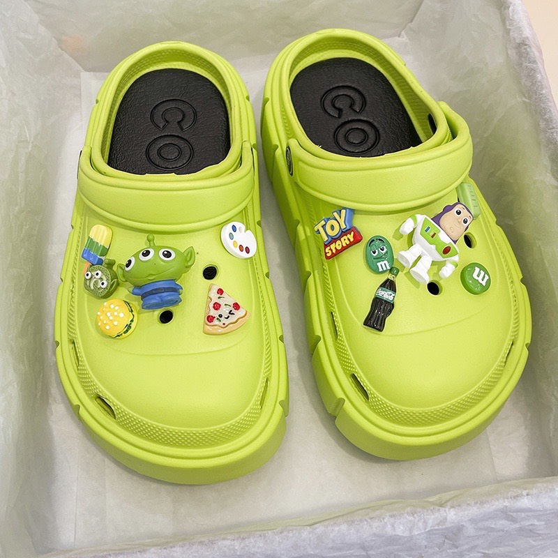 Dép bánh mì Cross ToyStory đế cao 6cm , dép sục đế siêu nhẹ êm đủ màu kèm Sticker siêu hot hit 2022