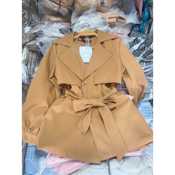 Áo măng tô dáng ngắn kèm đai hai lớp | BigBuy360 - bigbuy360.vn