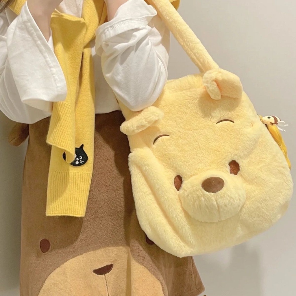 Túi Xách Đeo Vai Disney Gấu Pooh Dễ Thương Bằng Bông Kích Thước Lớn 35 X 30 X 6CM - Dành cho laptop 13 inch