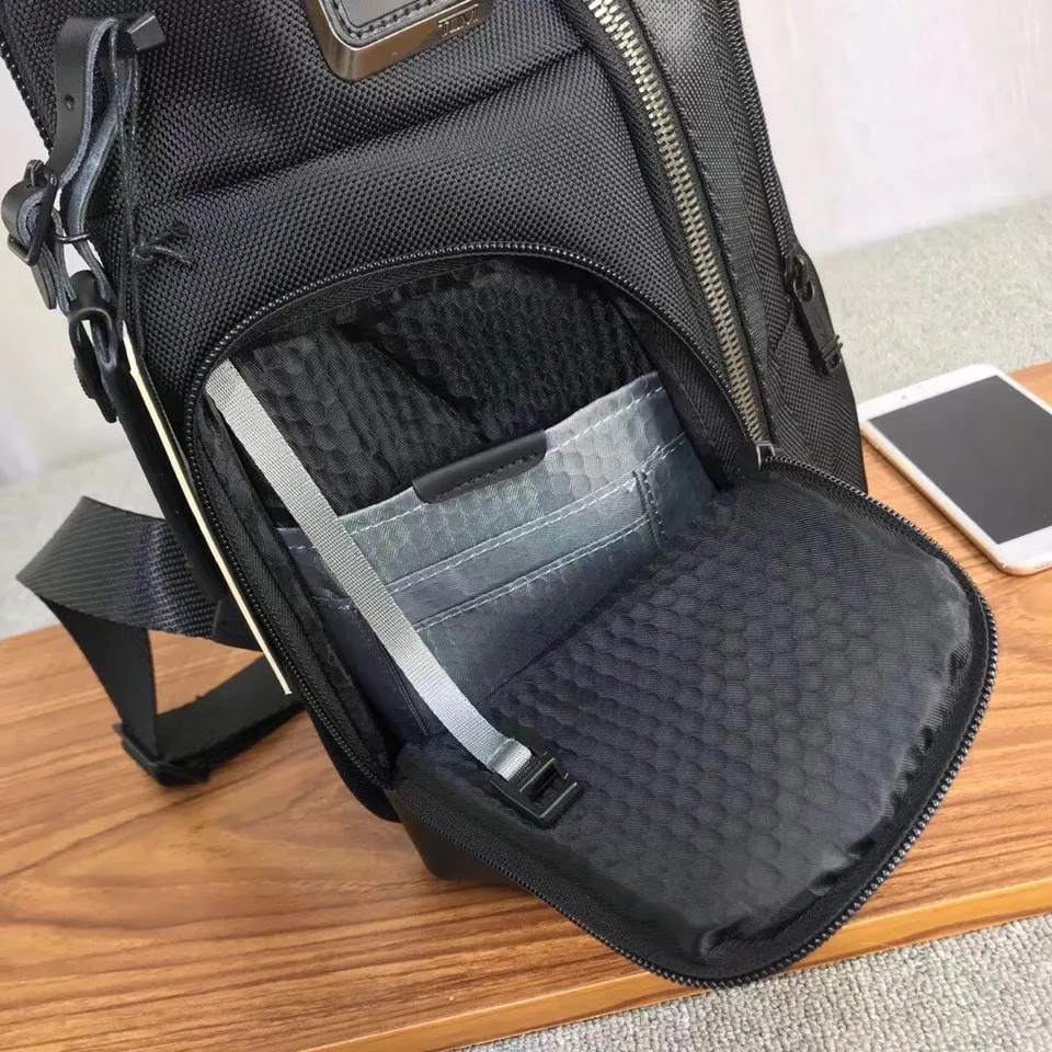 Tumi 232393Nvy Túi Đeo Chéo Ngực Bằng nylon Chống Thấm Nước Chống Mài Mòn Có Khóa Kéo YKK