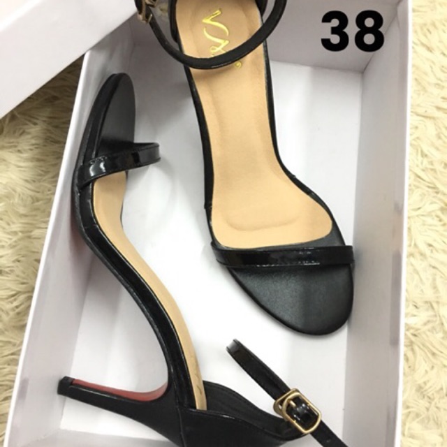 Pass sandal nữ