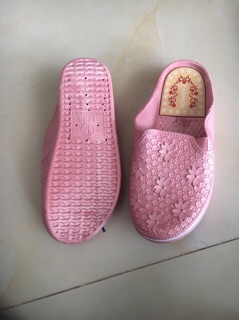 Sục nhựa nữ
