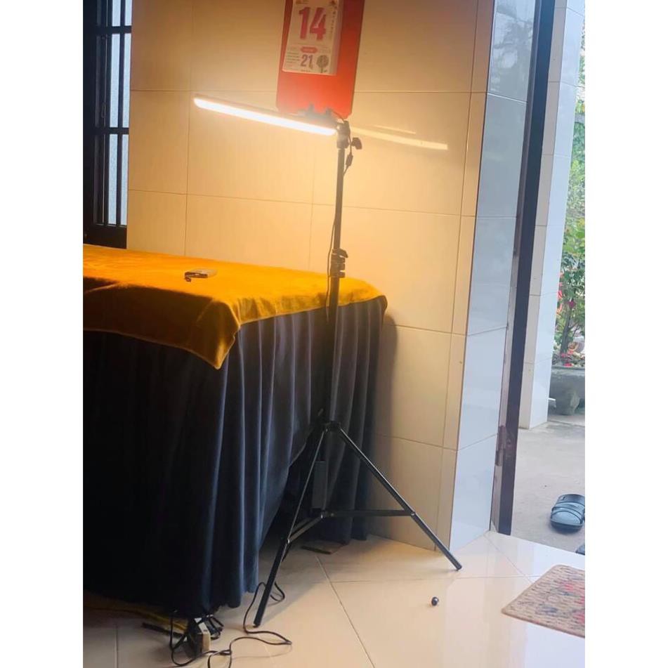 ĐÈN LIVESTREAM HỖ TRỢ LIVETREAM BÁN HÀNG, CHỤP HÌNH MAKE UP ,MAKEUP TRANG ĐIỂM , PHUN XĂM