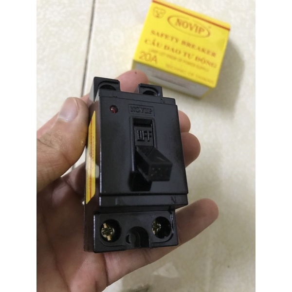 Cầu dao an toàn Aptomat Át HB CB cóc Novip 15A 20A 30A