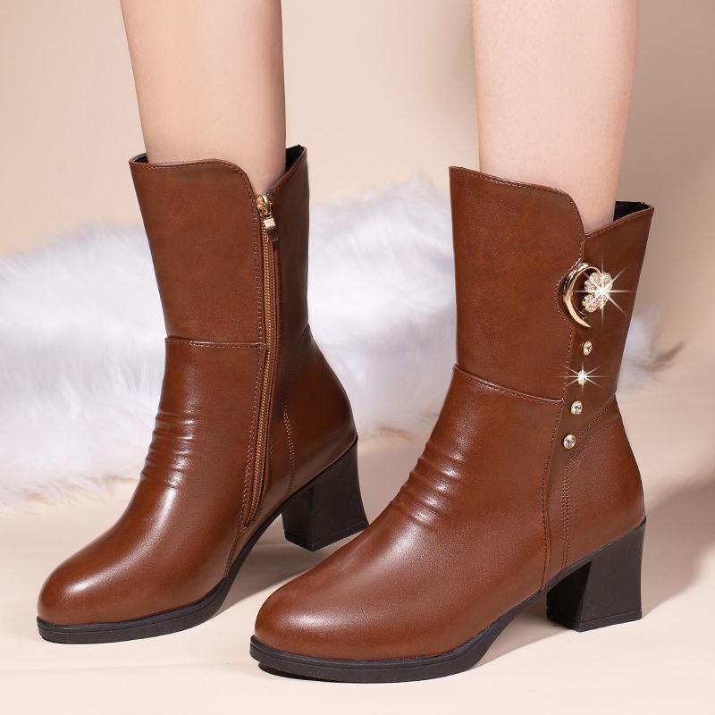 Giày Martin boots da mềm của phụ nữ ủng ngắn ống giữa cao gót mùa thu / đông mẹ mới