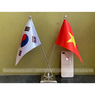 Cờ để bàn Việt Hàn , đế cờ cắm 2 nước để bàn theo yêu cầu